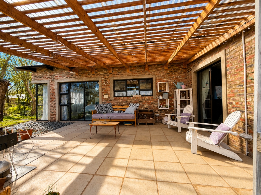 5 Bedroom Property for Sale in Viljoenskroon Rural Free State